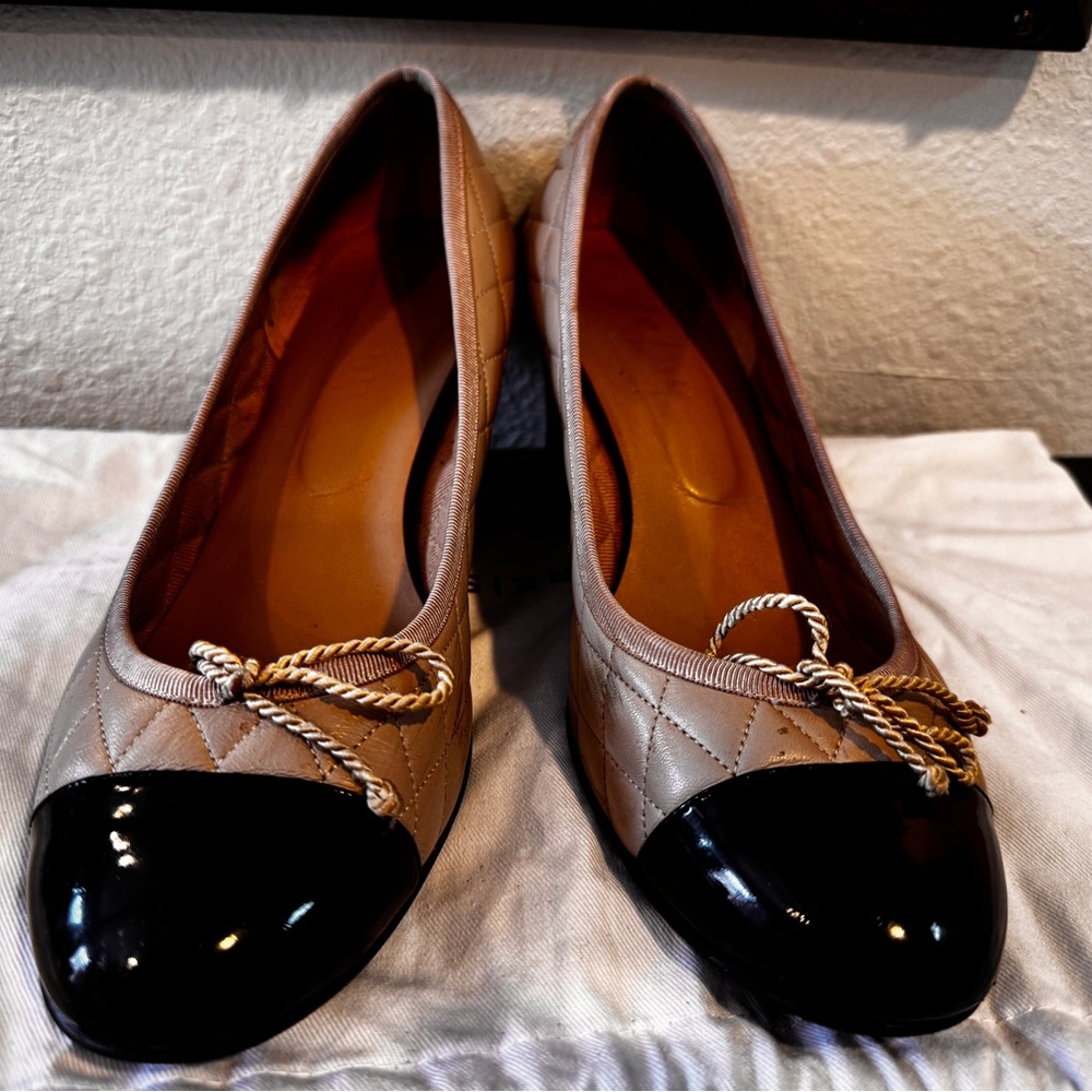 French Sole Quilted Taupe Flats with Black Patent Cap and Rope Bow